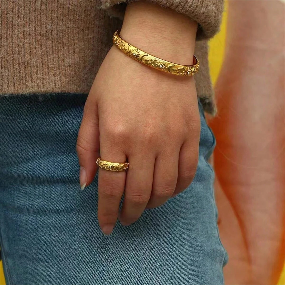 Vintage 18K Gold Plated Stainless Steel Sun Star Eye Bracelet & Bangle for Women Fashion Party Wedding Jewelry Gift